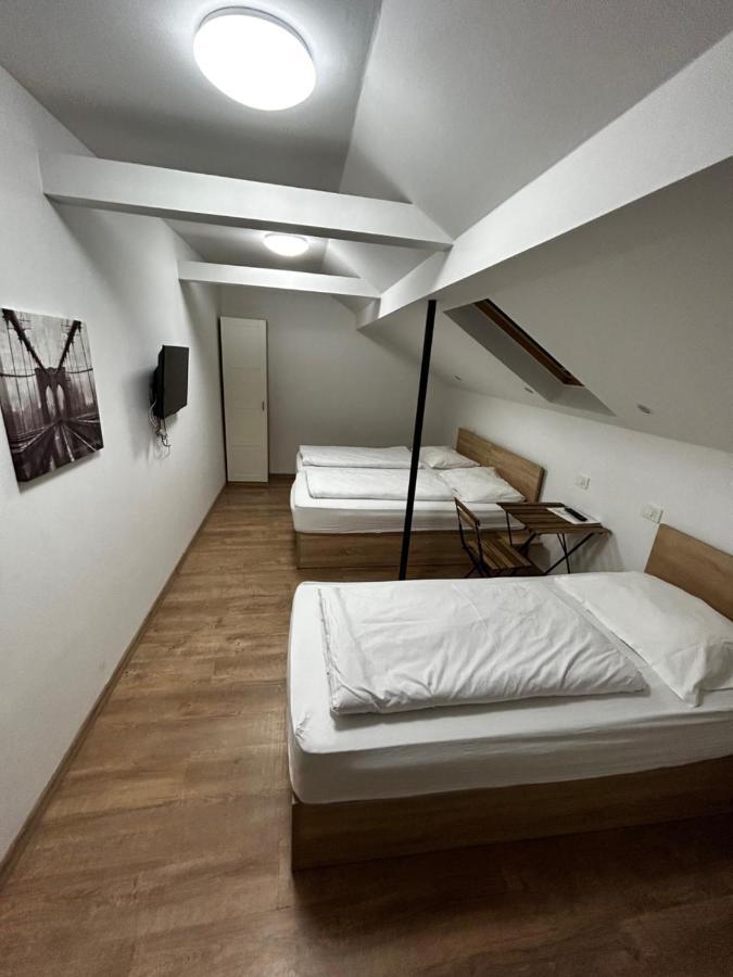 Sobe Zimmer Frei Pozega Eksteriør billede