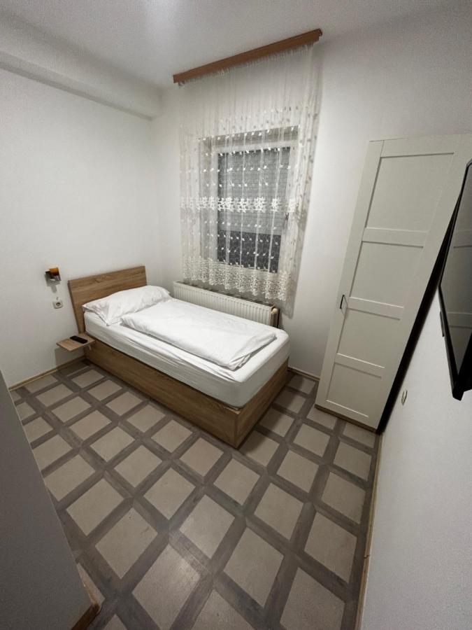 Sobe Zimmer Frei Pozega Eksteriør billede