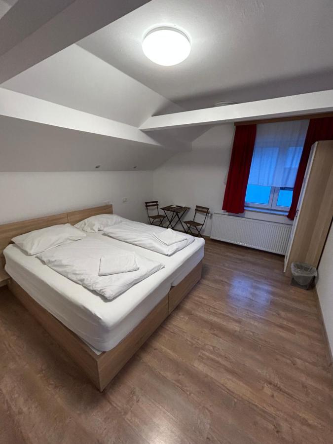 Sobe Zimmer Frei Pozega Eksteriør billede