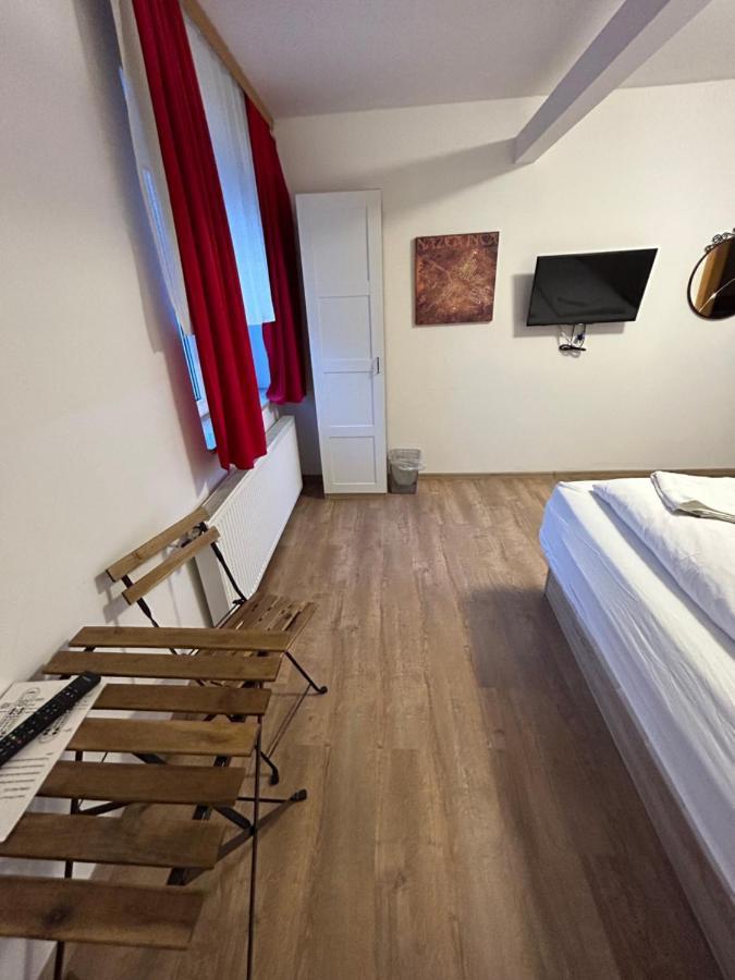 Sobe Zimmer Frei Pozega Eksteriør billede