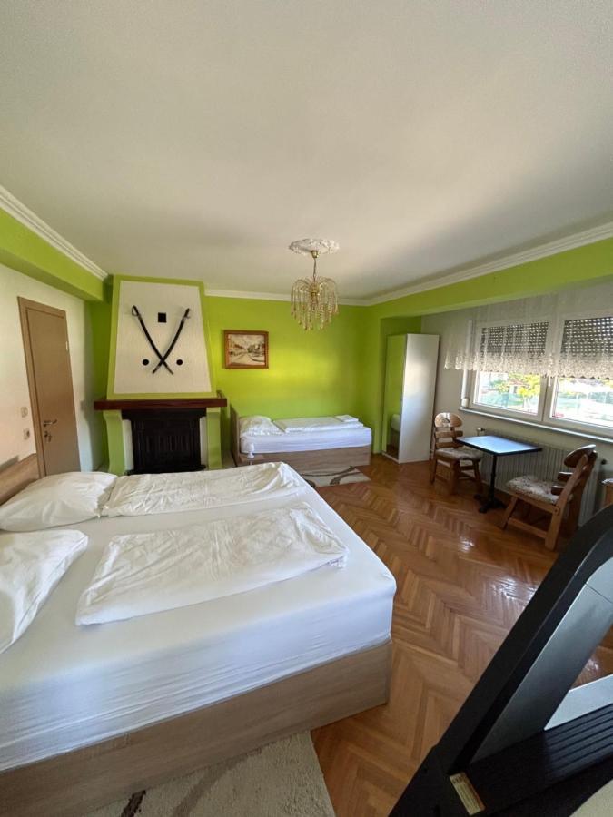 Sobe Zimmer Frei Pozega Eksteriør billede